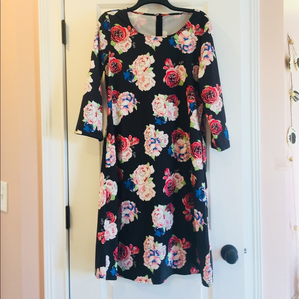 • Bright Floral Midi Dress •